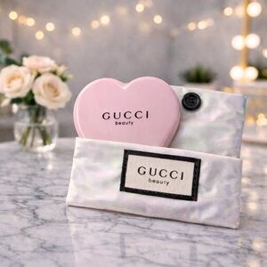 Gucci Beauty  Mirror with Pouch